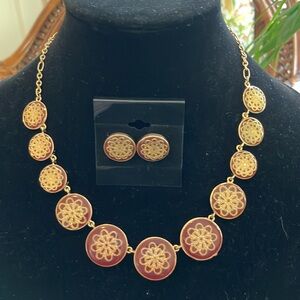 Burgundy and Gold Necklace with Elegant Design